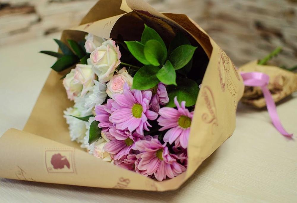 Букет цветов из: Розы и Хризантемы в Добрянке