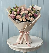 Букет цветов из:  Розы и Лизиантусы в Добрянке