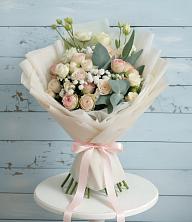 Букет цветов из:  Розы и Лизиантусы в Добрянке