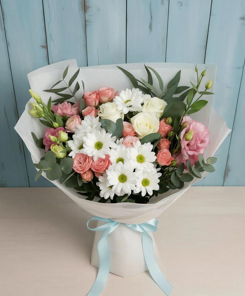 Букет цветов из: Розы, Лизиантусы и Хризантемы в Добрянке