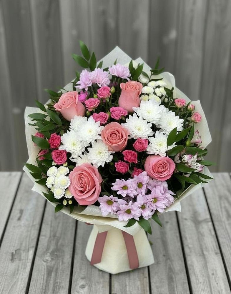 Букет цветов из: Альстромерии, Гвоздики, Розы и Хризантемы в Добрянке