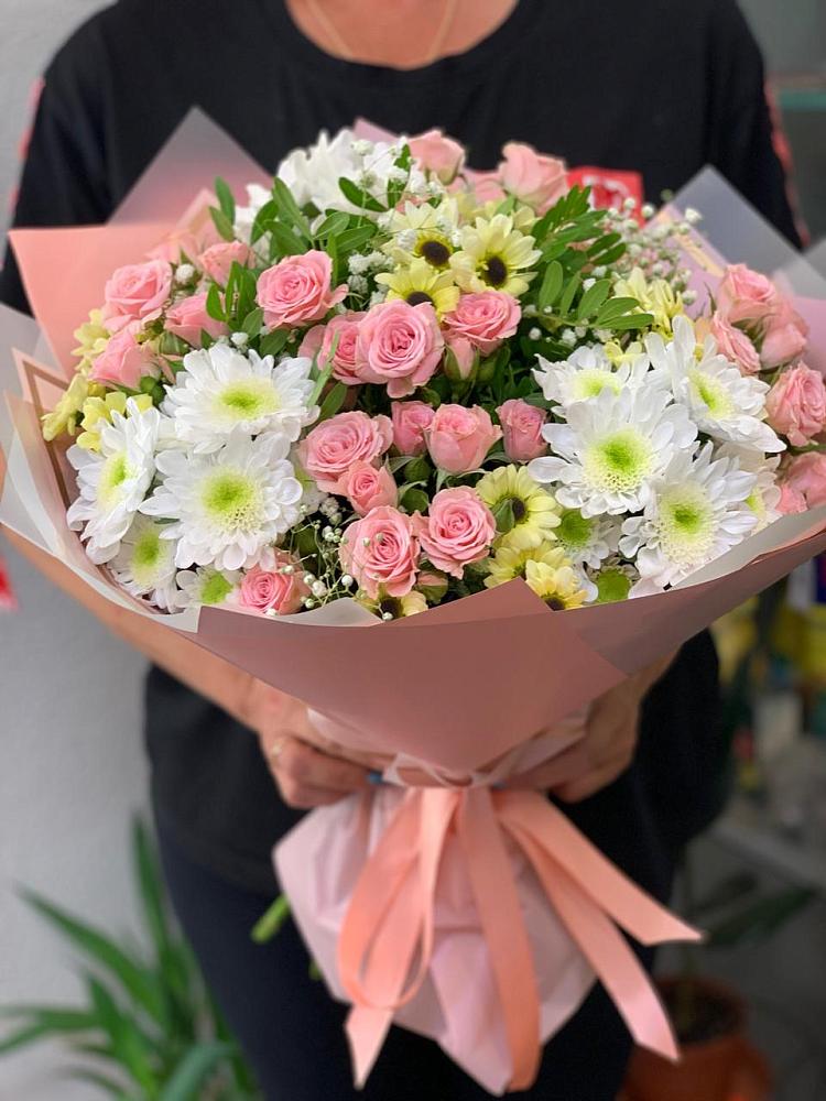 Букет цветов из: Розы и Хризантемы в Добрянке