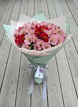 Букет цветов из:  Альстромерии #REPLACE_PRED# Добрянке