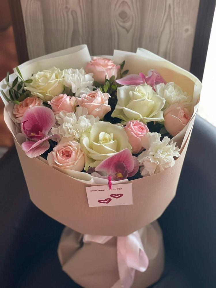 Букет цветов из: Орхидеи, Розы и Гвоздики в Добрянке