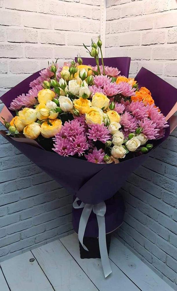 Букет цветов из: Хризантемы и Розы в Добрянке