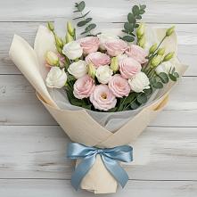 Букет цветов из:  Лизиантусы в Добрянке