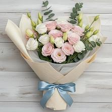 Букет цветов из:  Лизиантусы в Добрянке