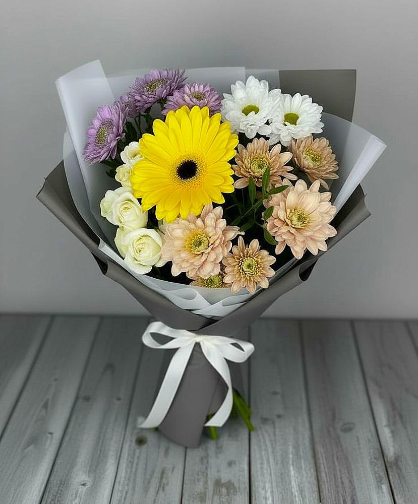 Букет цветов из: Розы, Герберы и Хризантемы в Добрянке