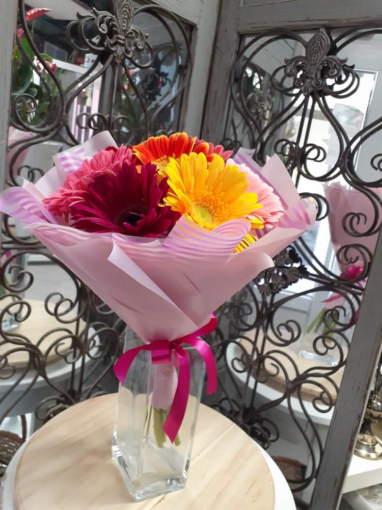 Букет цветов из: Герберы в Добрянке