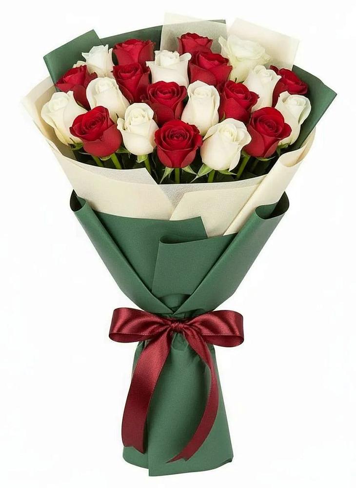 Букет Микс из красных и белых роз в Добрянке
