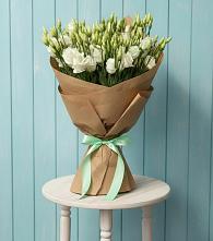 Букет цветов из:  Лизиантусы в Добрянке