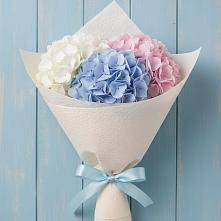 Букет цветов из:  Гортензия в Добрянке