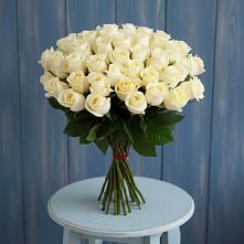 Букет 51 Белая роза Эдлесс Лав в Добрянке