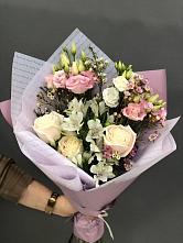 Букет цветов из:  Альстромерии, Розы и Лизиантусы в Добрянке