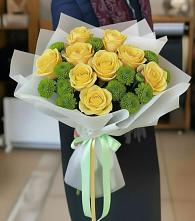 Букет цветов из:  Хризантемы и Розы в Добрянке