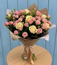 Букет цветов из:  Розы в Добрянке
