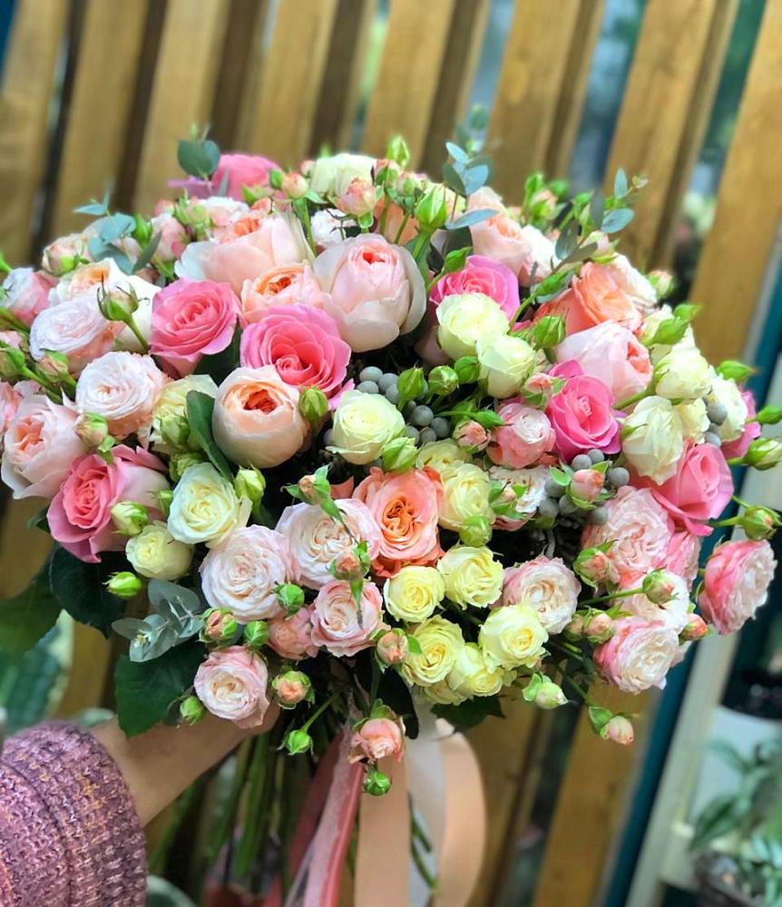 Букет цветов из: Розы в Добрянке