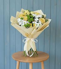 Букет цветов из:  Хризантемы и Розы в Добрянке