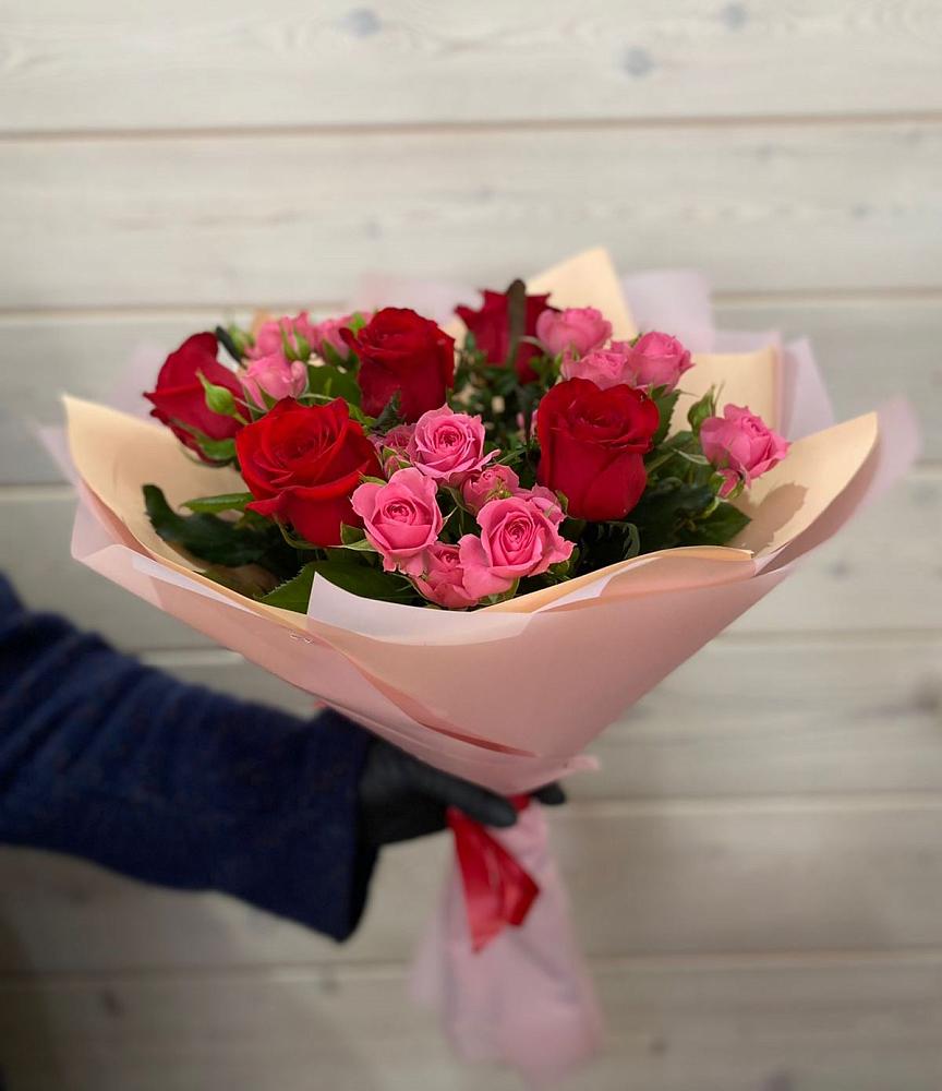 Букет цветов из: Розы в Добрянке