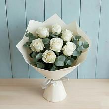 Букет Белые розы в Эвкалипте в Добрянке