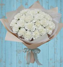Букет цветов из:  Гвоздики в Добрянке