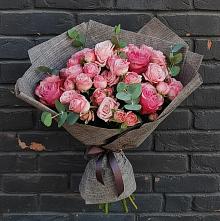 Букет цветов из:  Розы в Добрянке