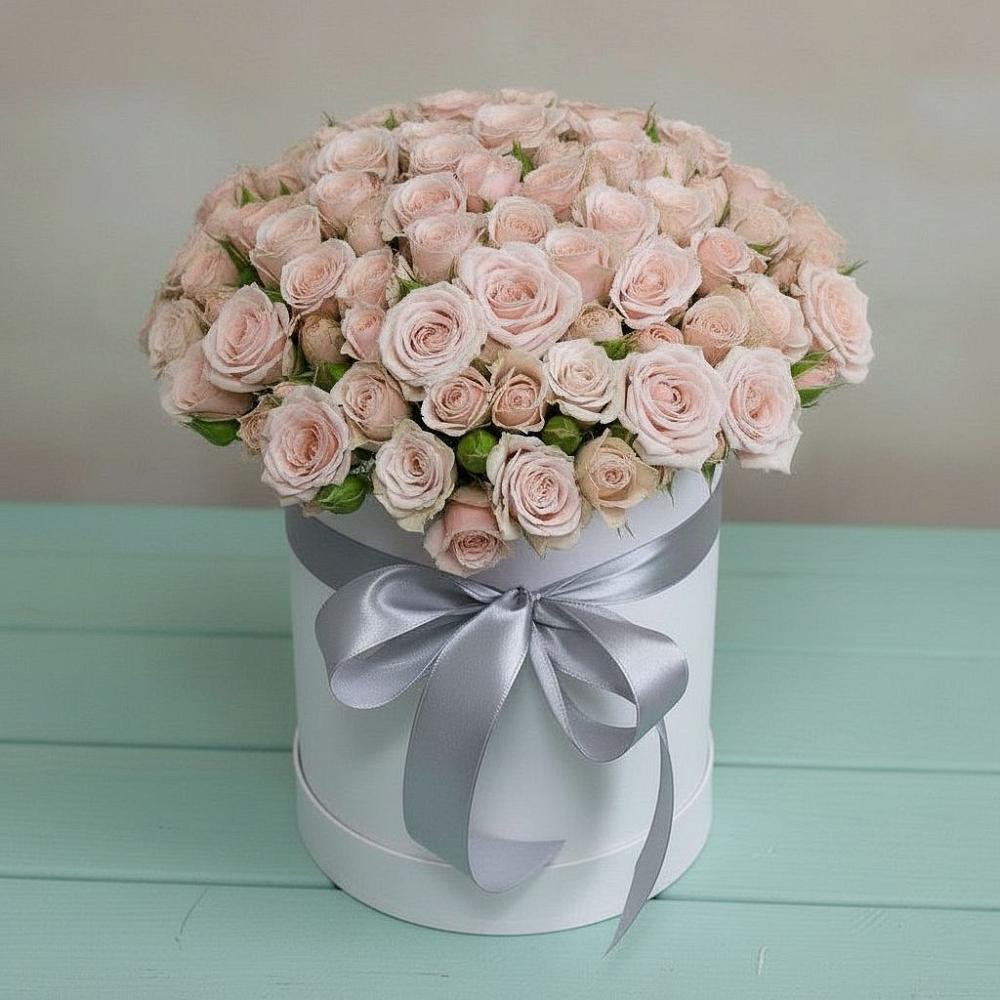 Цветочная композиция из Розы в шляпной коробке в Добрянке