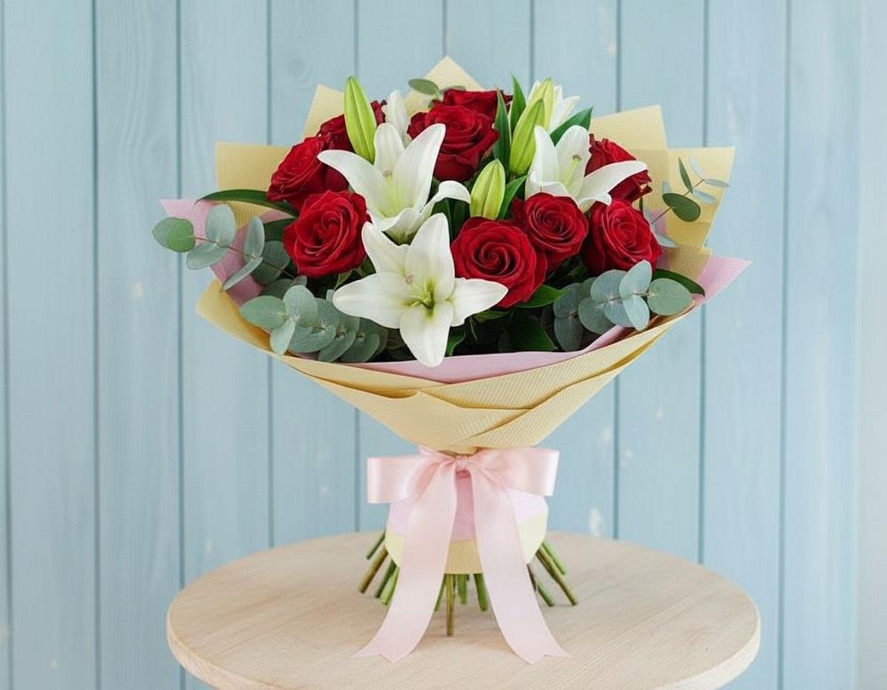 Букет цветов из: Лилии и Розы в Добрянке